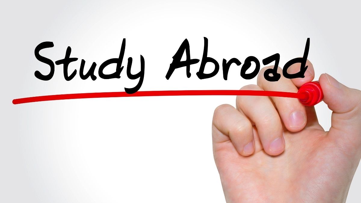 Study Abroadの手書き文字